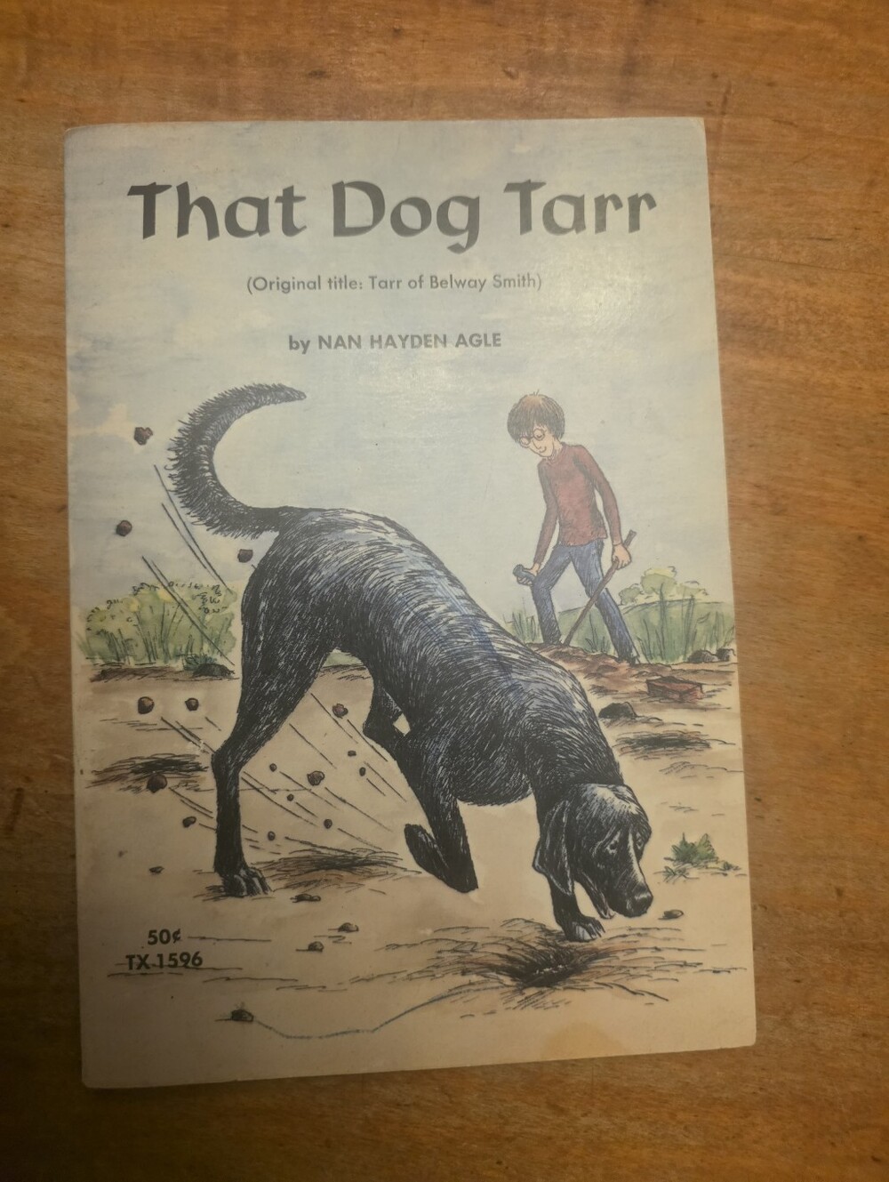 Scholastic That Dog Tarr - Black and Cream Illustrated Cover